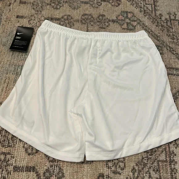 NWT Nike Women’s League Knit Short in White - Picture 4 of 4